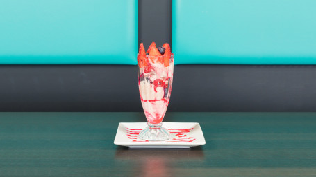 Knickerbocker Glory Strawberry Chocolate Ice Cream Sundae