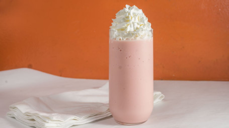 White Chocolate-Strawberry Blended Cream