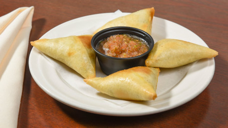 Sambousa With Meat سمبوسة باللحم