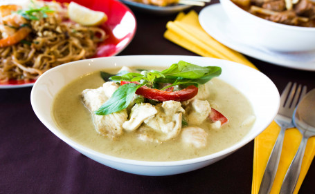 Green Curry (Gang Kiew Waan) (Spicy)