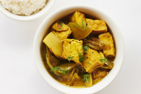 Aubergine Tofu Curry With Rice (V) (G)