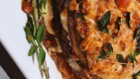 Eggplant Parm With Fettucini, Tomato (Beringela Parmigiana Com Fettucine)