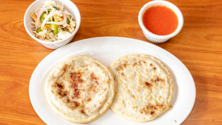 Pupusa De Pollo Con Queso Chicken And Cheese Pupusa