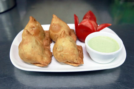 Zá Cài Kā Lī Jiǎo Vegetable Samosa