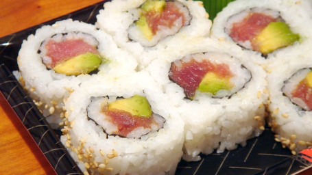 R09. Tuna Avocado Roll*