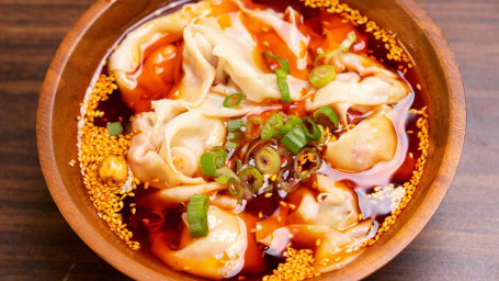 Wonton In Chili Sauce Hóng Yóu Chāo Shǒu （12）