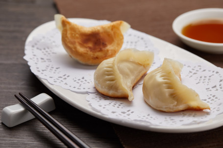 B3 Wú Xī Xiān Ròu Guō Tiē Pan Fried Pork Dumpling 3 Pcs