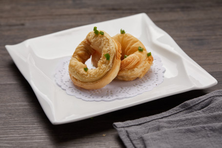 B4 Wén Xiāng Cōng Yóu Bǐng Scallion Pastry 2 Pcs