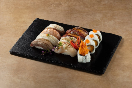 Tè Shàng Zhì Shāo Shòu Sī Shèng (12Jiàn Premium Seared Sushi Platter (12 Pcs.