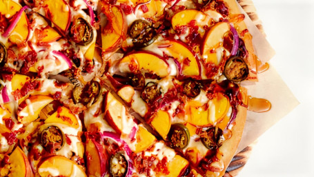 Kickin’ Bbq Peach Pizza