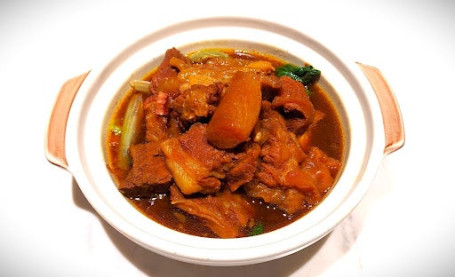 Jìng Zhù Hòu Niú Nǎn Braised Pork Knuckle