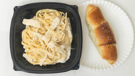 Pasta With Chicken Alfredo Garlic Roll