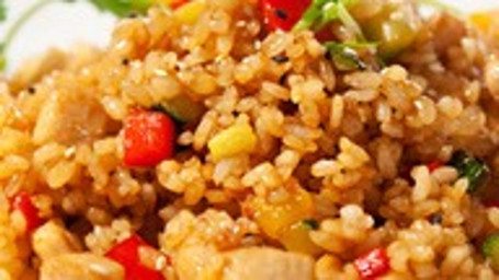 38. Chicken Fried Rice Jī Chǎo Fàn