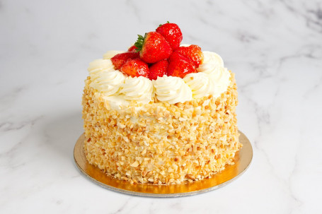 Clasic Strawberry Gateau (8 Inch)