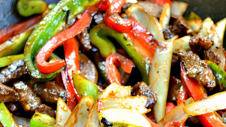 L8. Qīng Jiāo Niú Pepper Steak With Onion