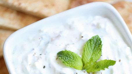 Large Tzatziki (6Oz)