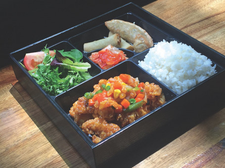 Ggangpunggi Bento (Spicy Garlic Fried Chicken)