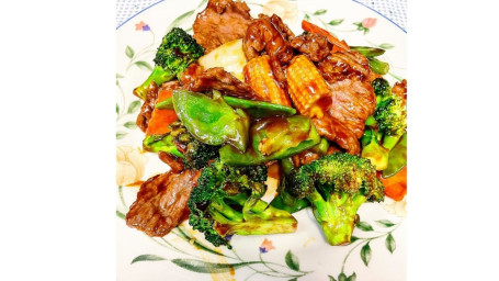 L9. Beef With Mix Vegetable