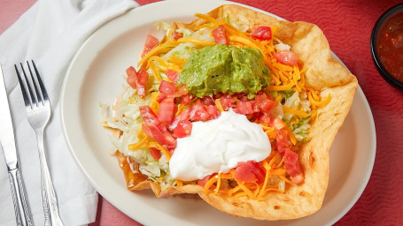 La Fuente Cheese Nachos