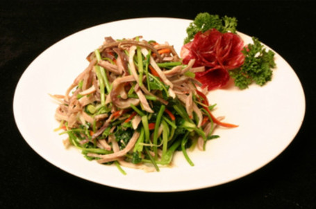 Sauteed Shredded Pork Tripe With Coriande Yán Bào Dù Sī