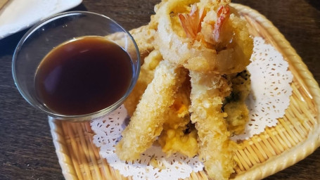 Shrimp (4) And Vegetable Tempura