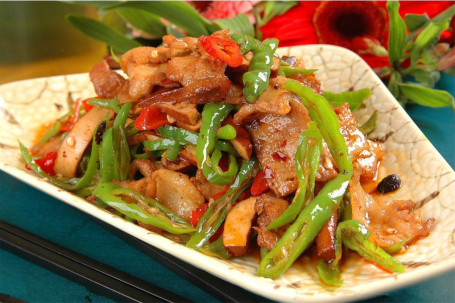 Stir Fried Pork With Chillis Nóng Jiā Xiǎo Chǎo Ròu