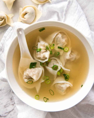 13. Supă Wonton