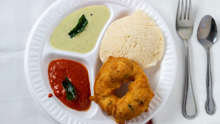 2 Medu Vada