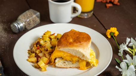 Sandwich Cu Ouă Cu Biscuiți