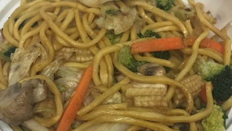 44. Legumă Lo Mein