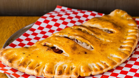 Mozzarella, Ricotta, Spinach Calzone