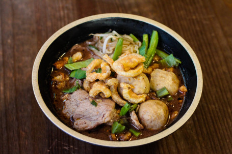 Set Boat Noodles W/ Beef Tenderloin Niú Lǐ Jí Ròu Chuán Miàn Tào Cān