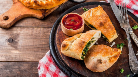 7 Veggie Calzone (Cheese, Green Bell Peppers, Mushrooms)