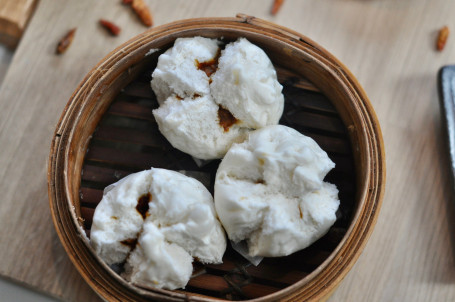 D2. Steamed Char Siu Buns (3)