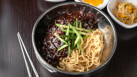 M1 Hán Shì Zhà Jiàng Miàn Jajangmyeon