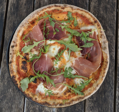 Jamón Serrano, Tomato Sauce, Mozzarella, Rocket