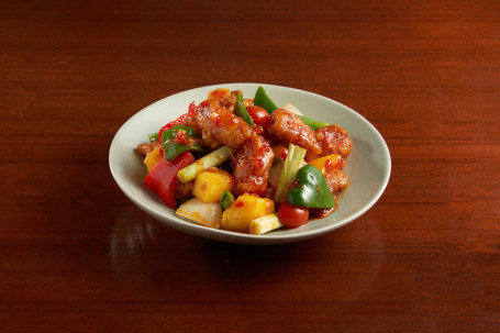 Thai-Style Chicken With Pineapple Tài Shì Bō Luó Chǎo Jī Liǔ