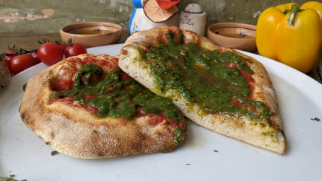 Focaccia Con Pesto Pomodoro