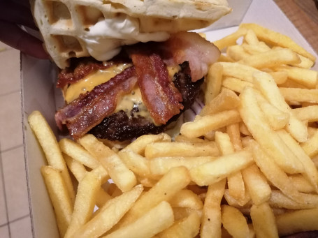 Waffle Bacon Burger (Single)