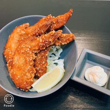 Mì Zhì Zhī Má Shǒu Yǔ (4Zhī Fried Sesame Chicken Wing (4 Pcs