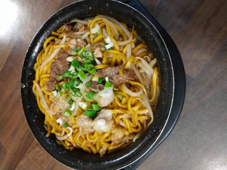 Bobo Special Clay Pot Egg Noodle Jīn Bāo Zhāo Pái Bāo Zǐ Mèn Miàn