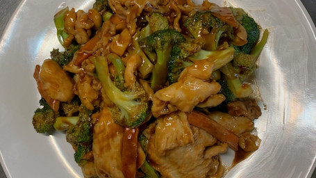 H2. Chicken With Broccoli