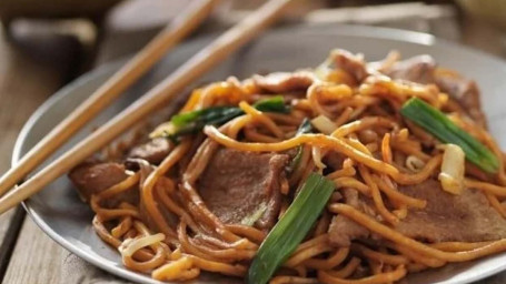 21. Carne De Vită Chow Mein