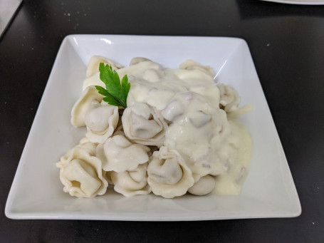 Tortellini Alla Panna Family Size 2.5Kg (Cold)