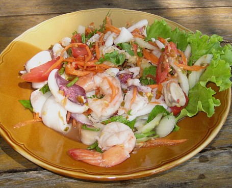 Salată De Fructe De Mare