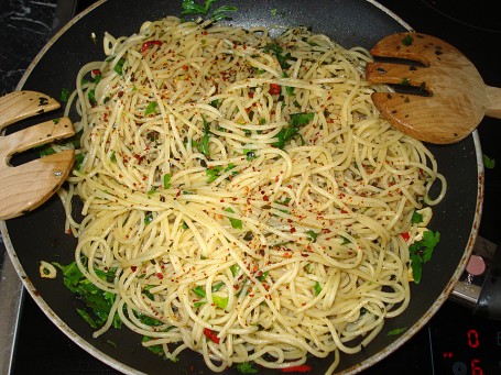 Spaghete Aglio Olio