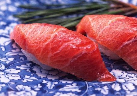 Tuna Nigiri Tūn Ná Yú Shǒu Wò