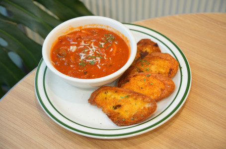 Shì Rì Cān Tāng Pèi Suàn Róng Bāo Daily Soup With Garlic Bread