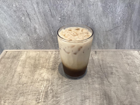 Tài Fēi Xiān Nǎi Kā Fēi Toffee Latte