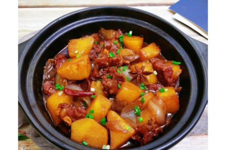 50 Beef Brisket Potato Stew Tǔ Dòu Dùn Niú Nǎn